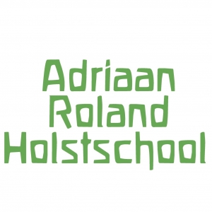 64 | Adriaan Roland Holstschool Vrijeschool basisonderwijs in Bergen. Kinderen leren meer als ze het naar hun zin hebben. Voor ons is basisonderwijs niet het vullen van een vat, maar het ontsteken van een vuur. Daar maken we ons graag sterk voor. openingstijden, contactgegevens, plattegrond 